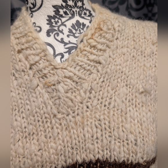 Vintage Cowichan Natural Wool Hand Knit Sweater Handmade Sun Motif No Tags - Picture 5 of 8